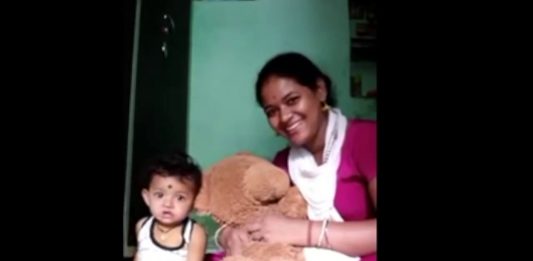 Parents Persuades Toddlers to Eat by Beating their Stuffed Toys