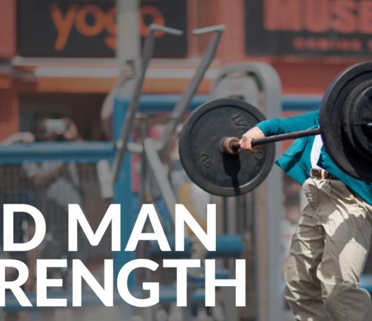 An Old Man Trolled Weightlifters at Muscle Beach