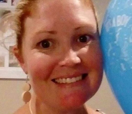 Mum Finds a Sweet Letter inside the Nappies Box