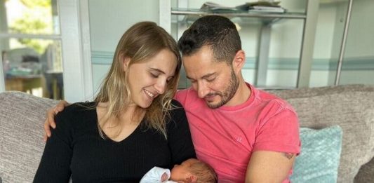 UK’s First Transgender Parents Reveals Their Story