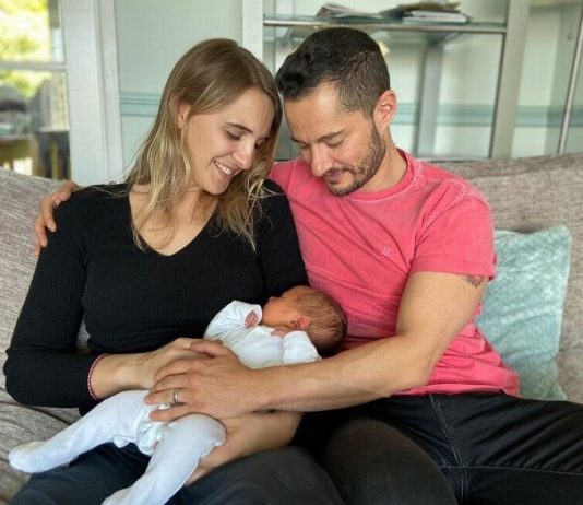 UK’s First Transgender Parents Reveals Their Story UK’s First Transgender Parents Reveals Their Story