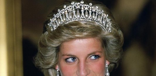 Some Iconic Rare Seen Photos of Princess Diana