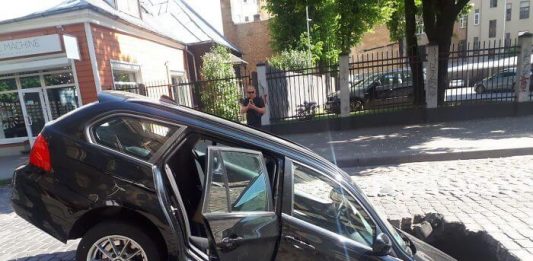 Funny Photos of People Having Worst Day than You Funny Photos of People Having Worst Day than You