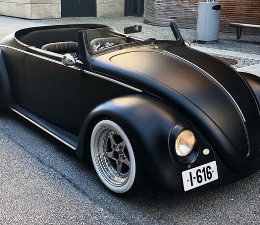 Guy Transformed A 1961 VW Beetle Deluxe Into a Black Matte Roadster